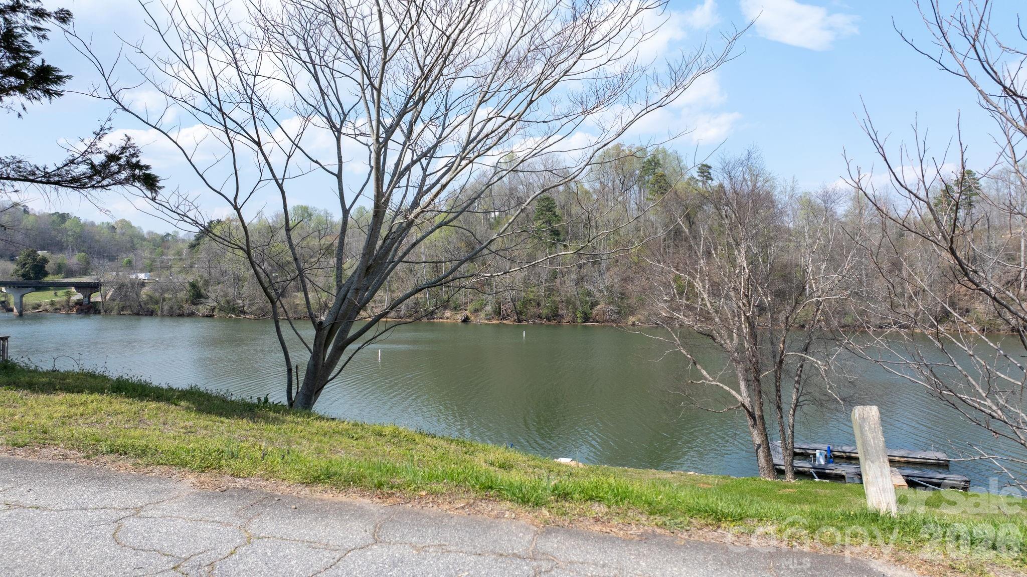207 Catawba Avenue Hickory NC 28601