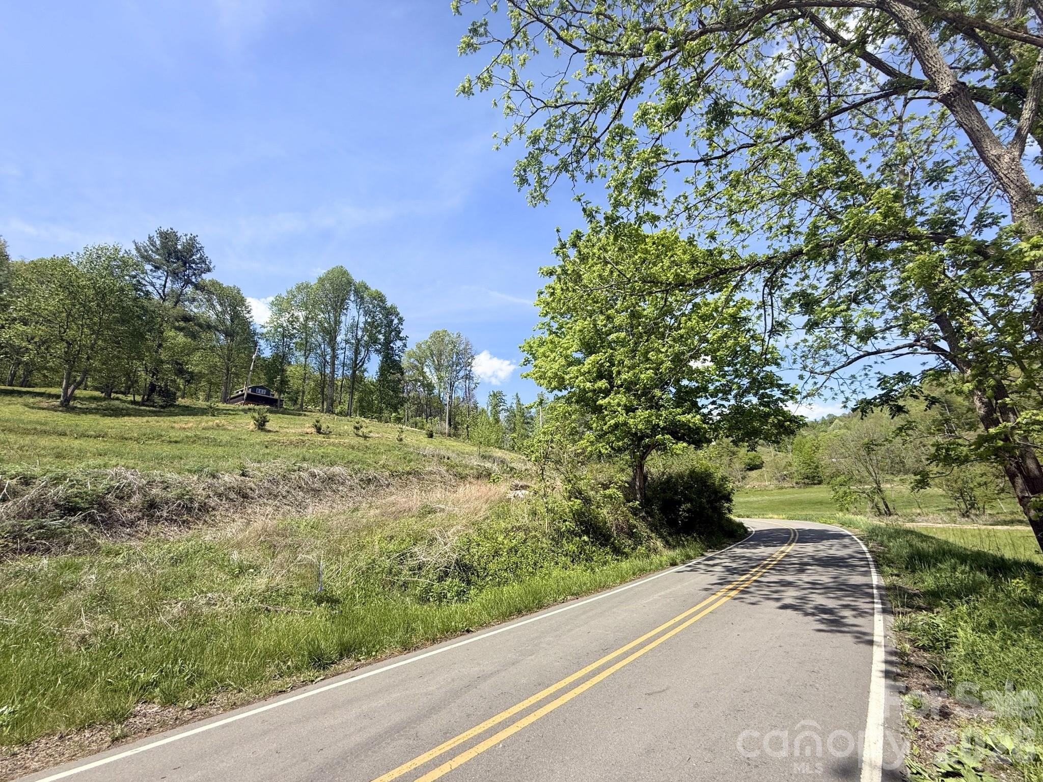 2681 Harrell Hill Road Bakersville NC 28705