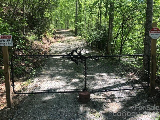 00 Charleston Harbor Drive Saluda NC 28773
