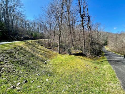 125 Stoneledge Lane Blowing Rock NC 28605