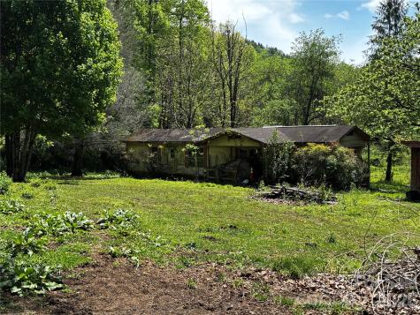 1659 Mountain Creek Road Robbinsville NC 28871