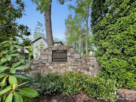 186 Aldersgate Road Waynesville NC 28786