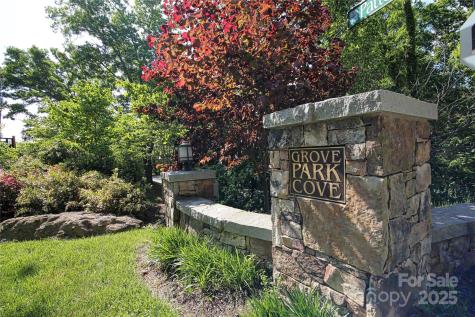68 Wolfebridge Lane Asheville NC 28804