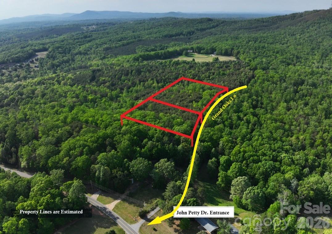 1585 Grand Oaks Lane Hickory NC 28602