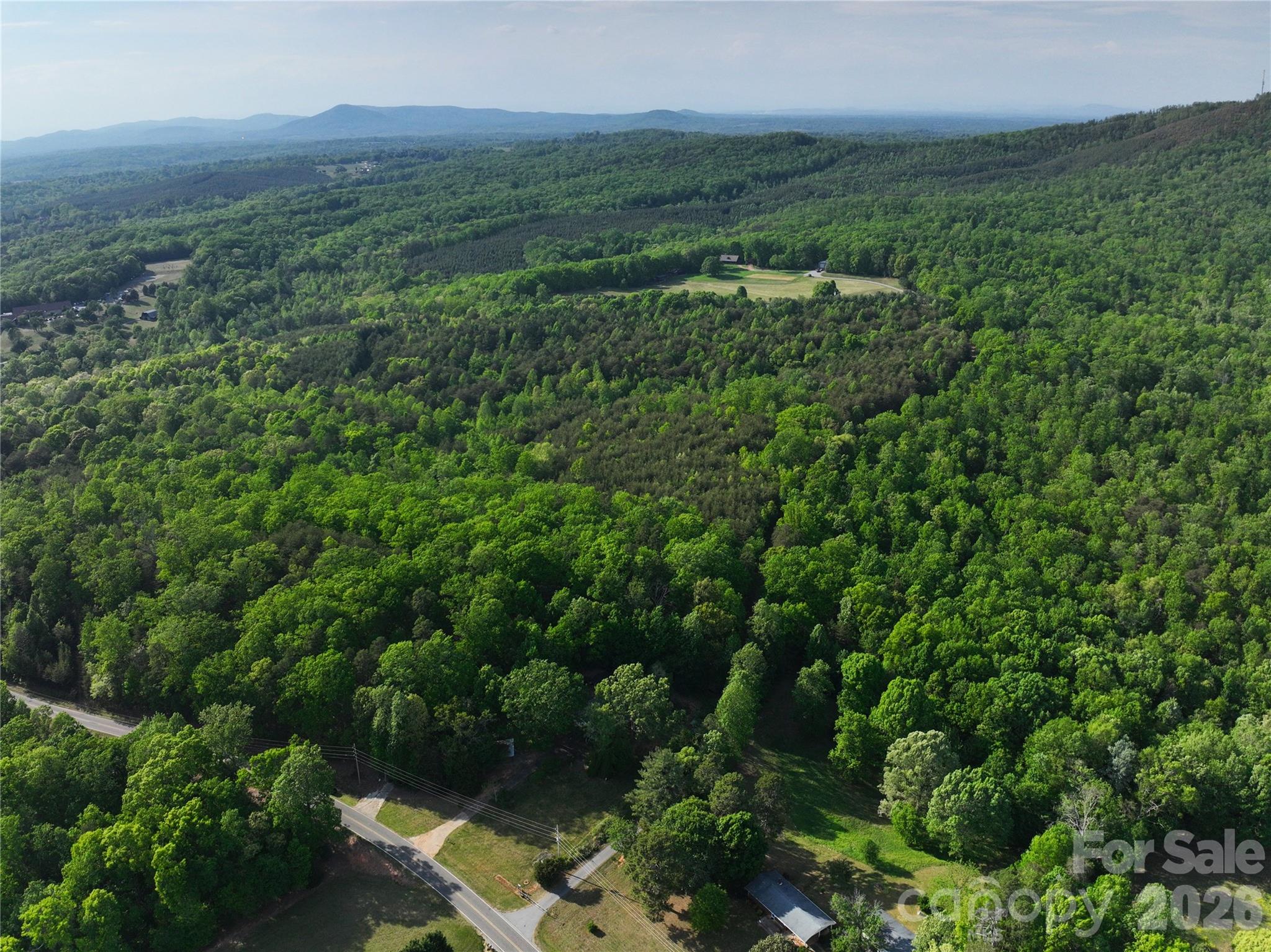 1585 Grand Oaks Lane Hickory NC 28602