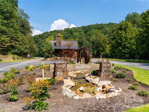 199 Cherry Hill Mill Spring NC 28756