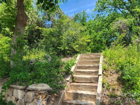 11 Weaver Hill Road Asheville NC 28805