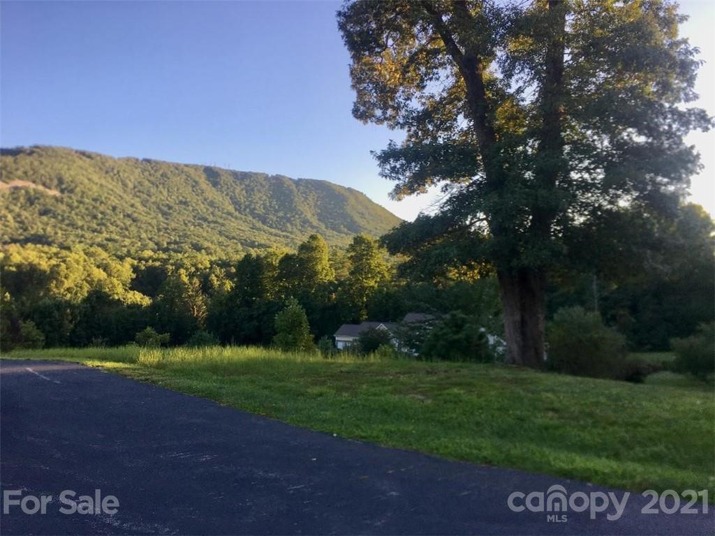 68 Rock View Court Hendersonville NC 28739