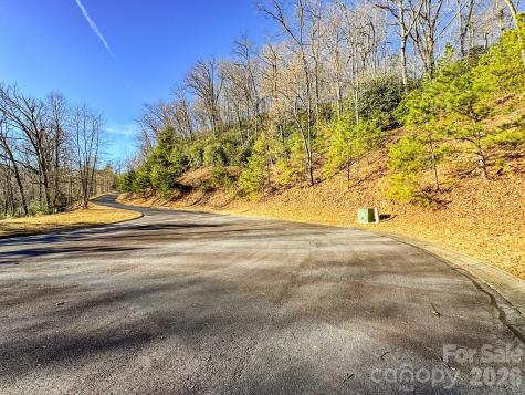 1647 Mills River Way Horse Shoe NC 28742