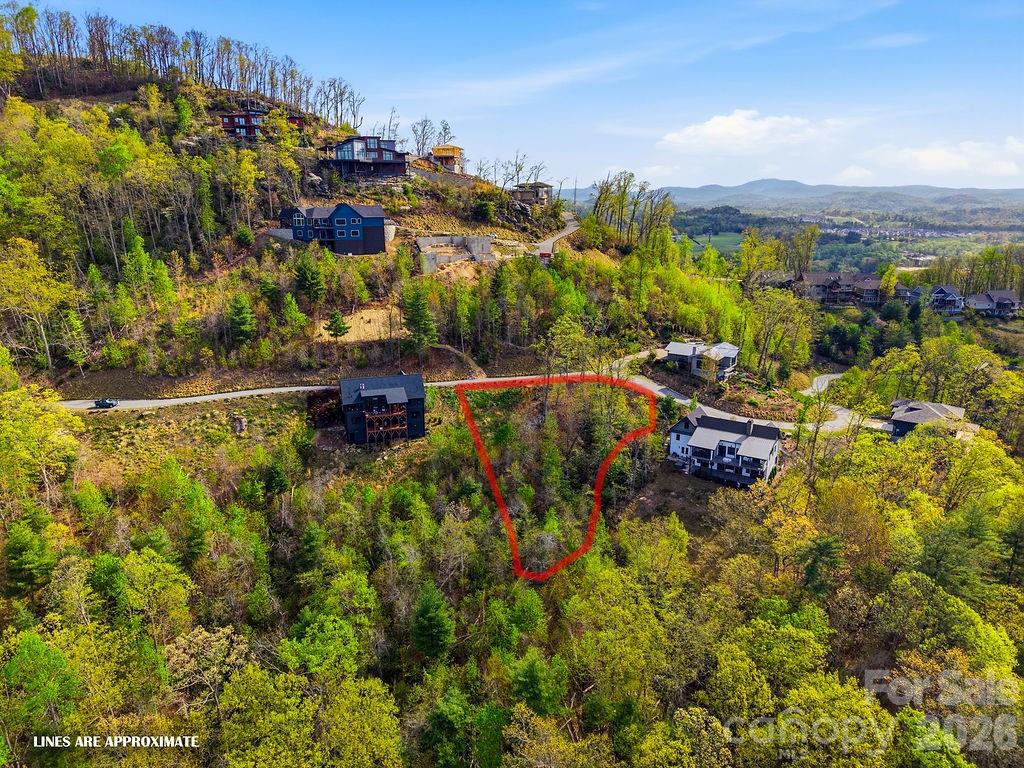 325 Curtain Bluff Hendersonville NC 28791