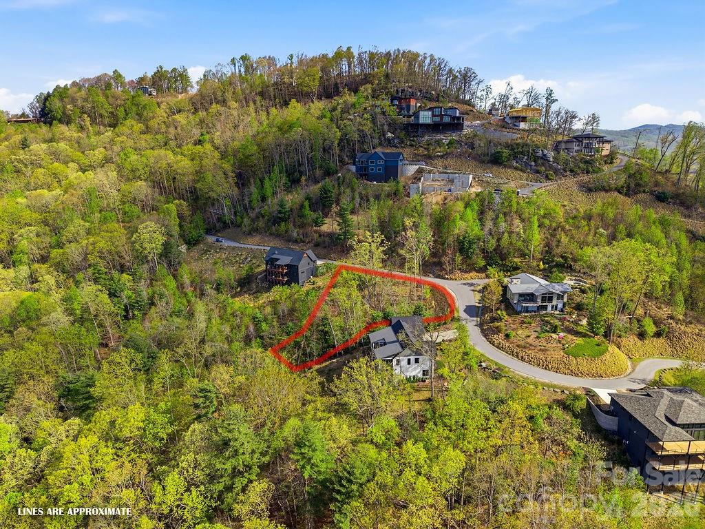 325 Curtain Bluff Hendersonville NC 28791