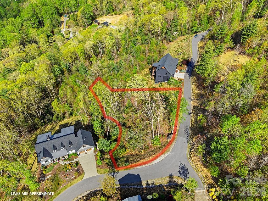 325 Curtain Bluff Hendersonville NC 28791