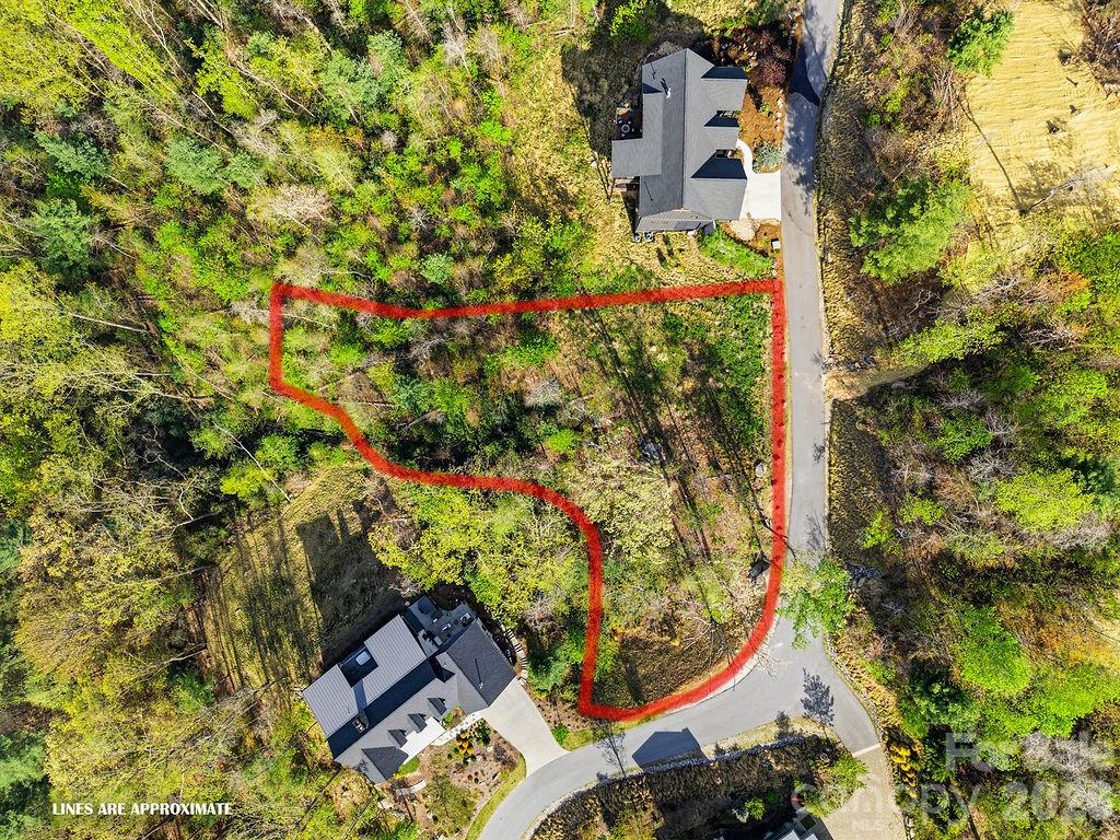 325 Curtain Bluff Hendersonville NC 28791