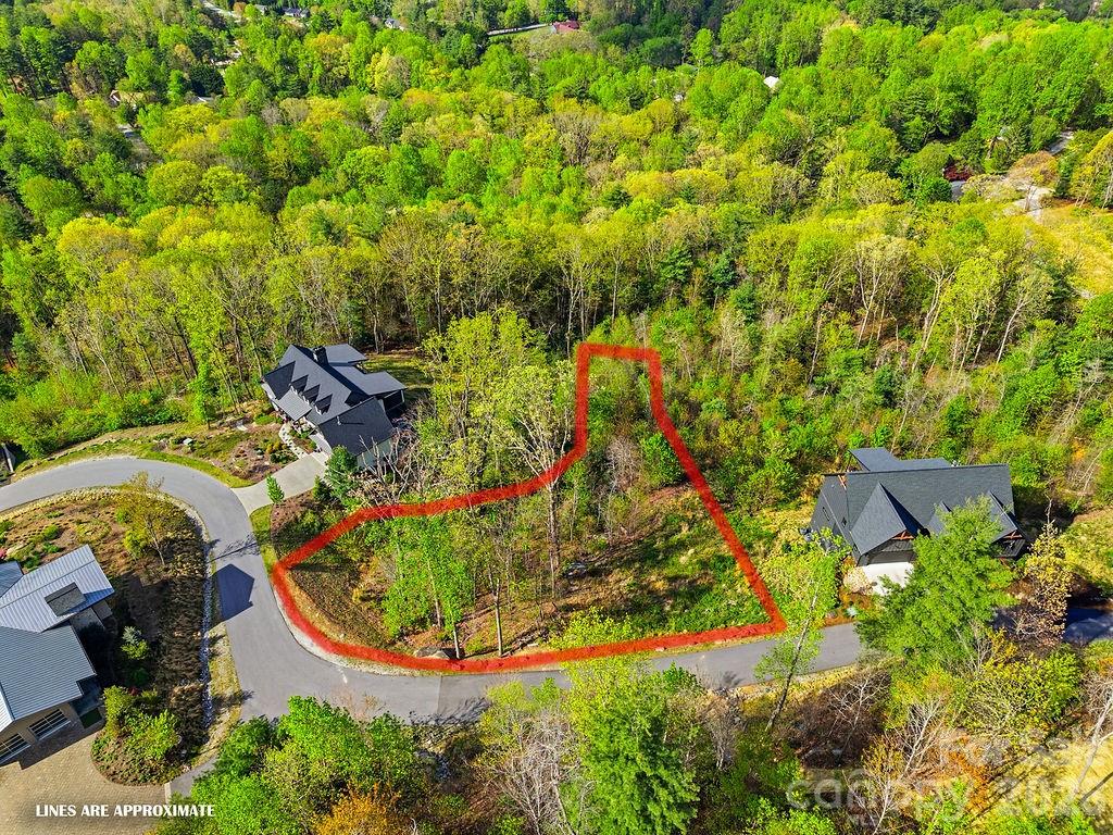 325 Curtain Bluff Hendersonville NC 28791