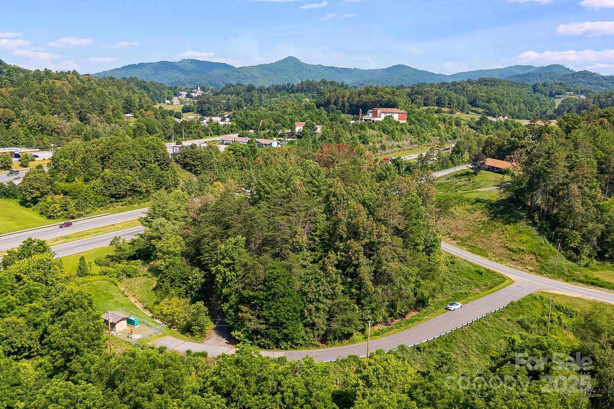 1672 Crossroads Parkway Mars Hill NC 28754