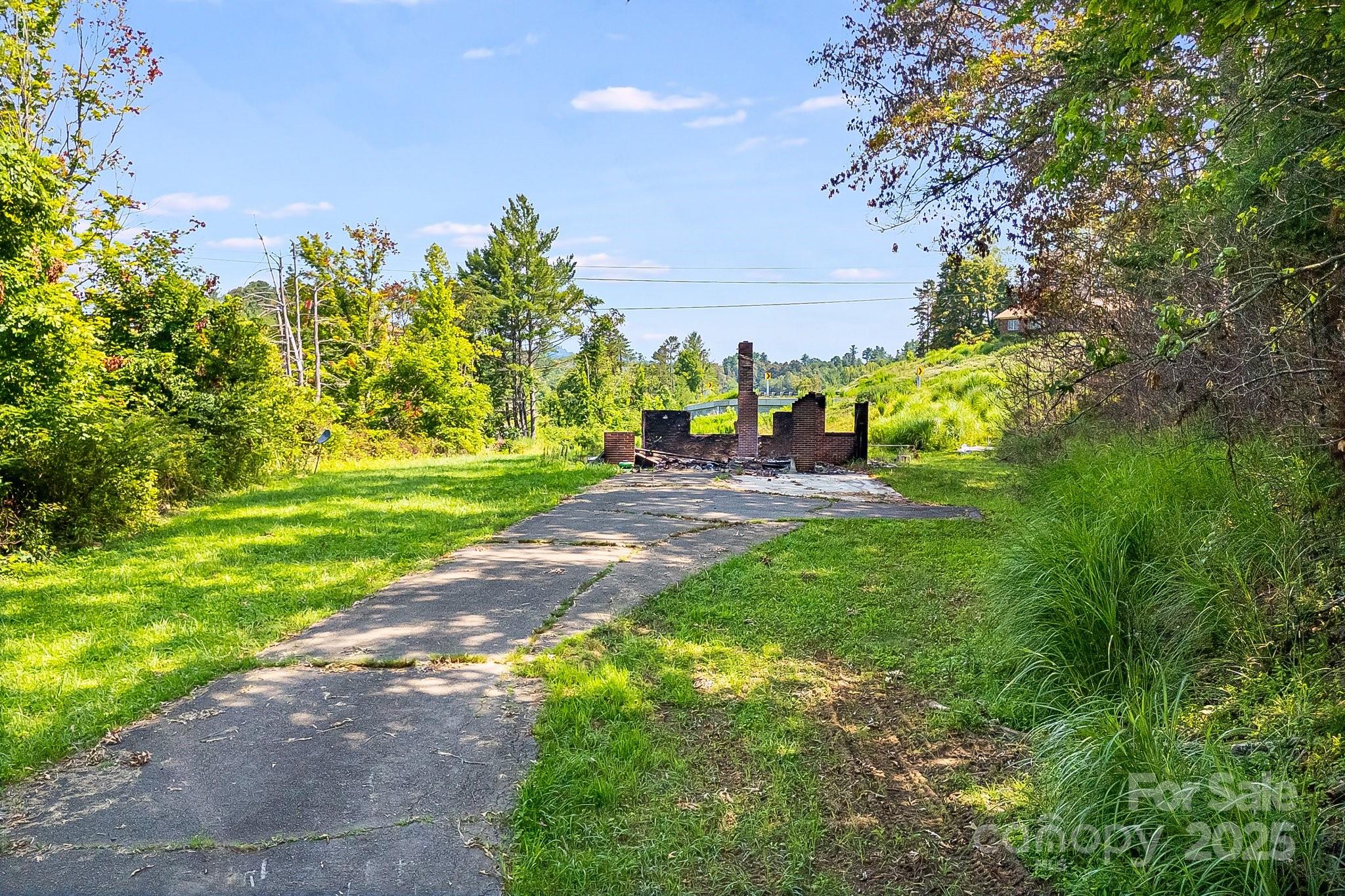 1672 Crossroads Parkway Mars Hill NC 28754