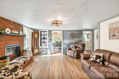 922 Prathers Creek Church Road Laurel Springs NC 28644