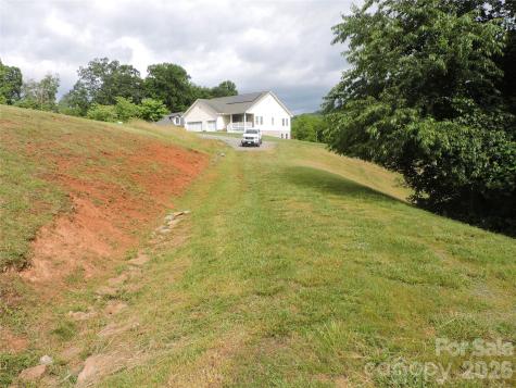 60 Gins Lane Mars Hill NC 28754