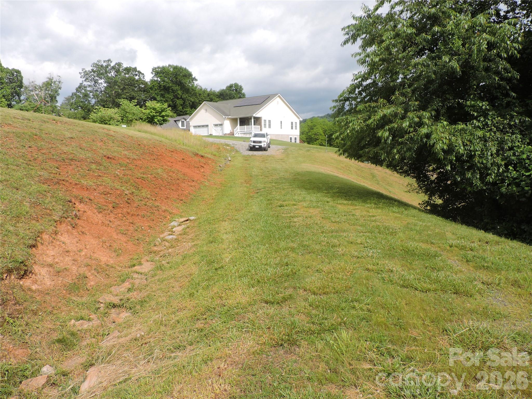 60 Gins Lane Mars Hill NC 28754