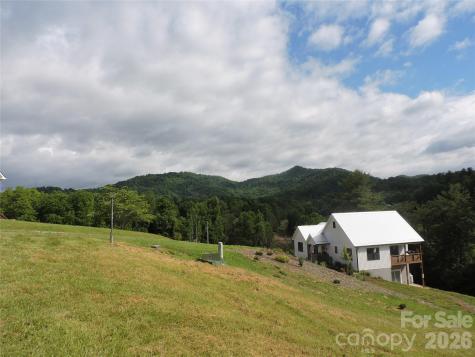 60 Gins Lane Mars Hill NC 28754