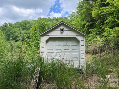 408 Arvil Gosnell Road Marshall NC 28753