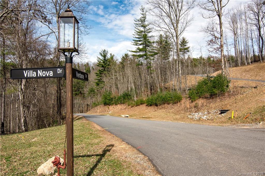 15 Villa Nova Drive Asheville NC 28804