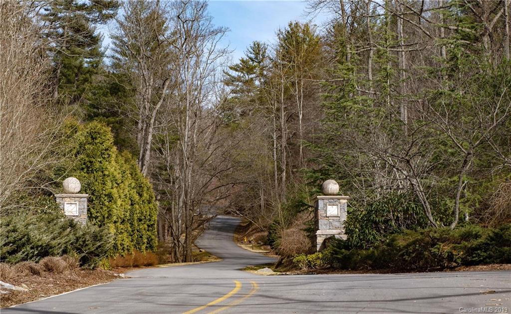 15 Villa Nova Drive Asheville NC 28804