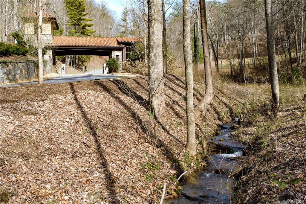 15 Villa Nova Drive Asheville NC 28804