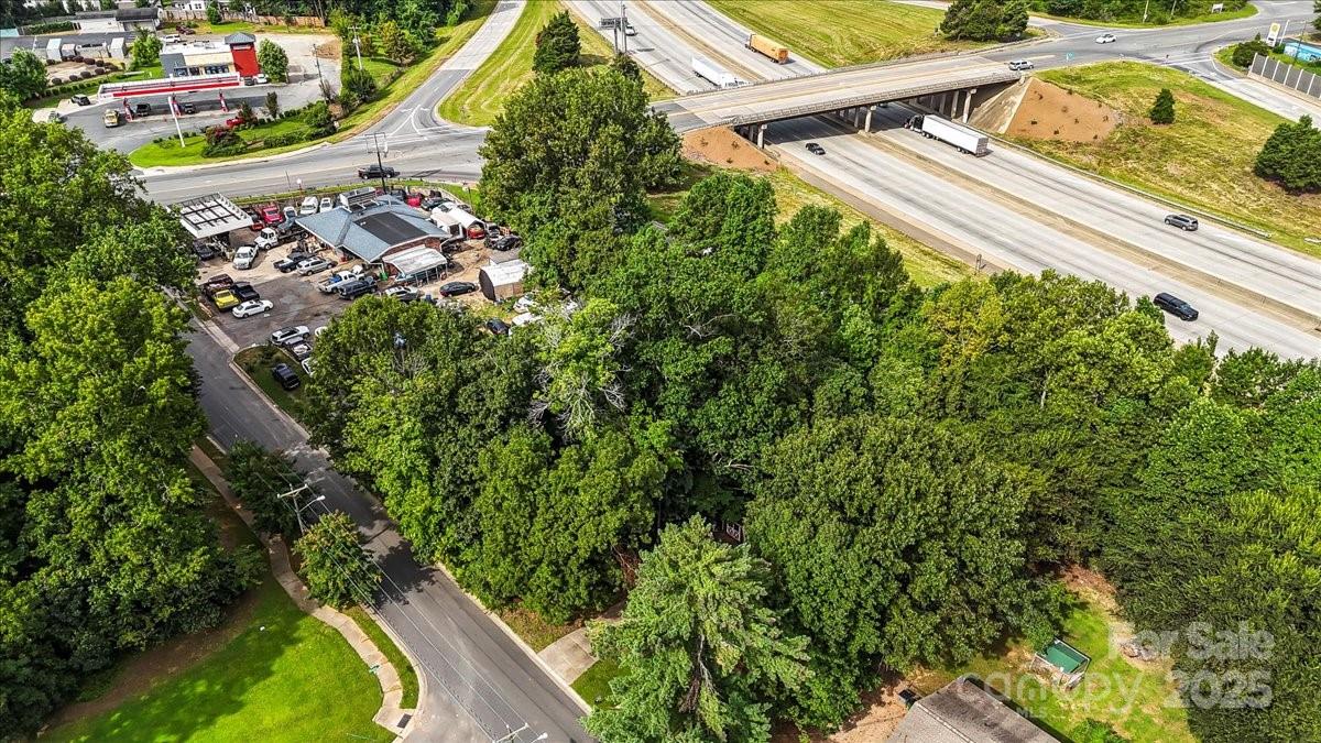 734 Dewolfe Street Charlotte NC 28208
