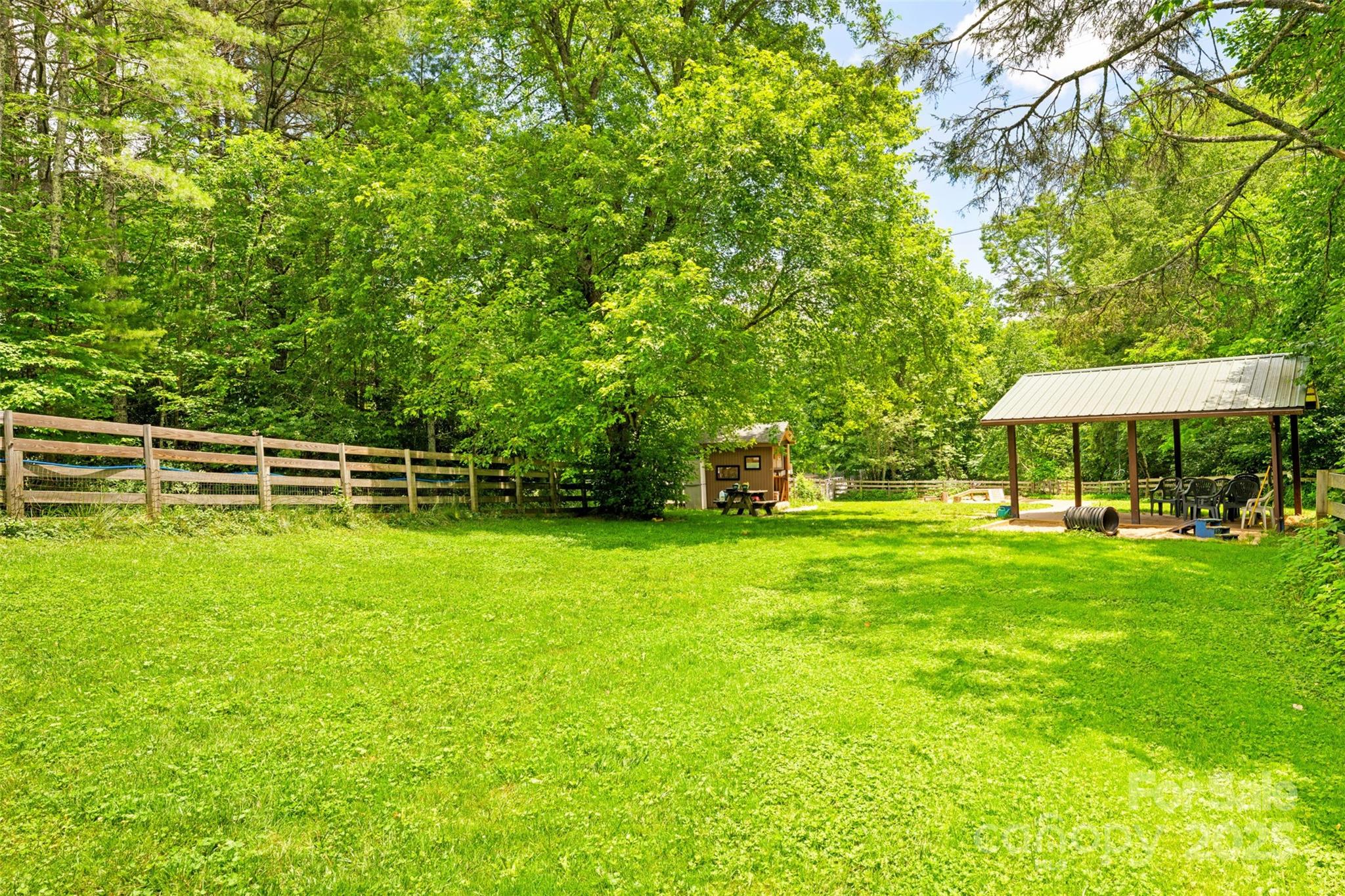 140 Pine View Road Newland NC 28657