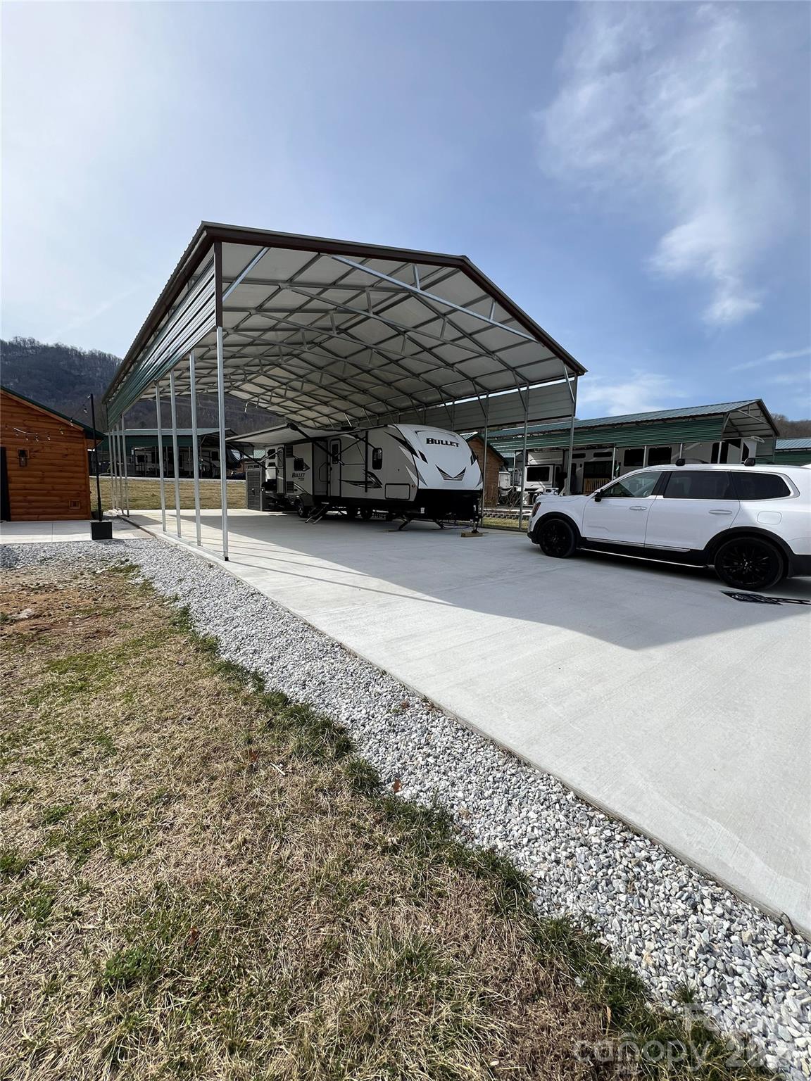 415 Hyde Road Stecoah NC 28771