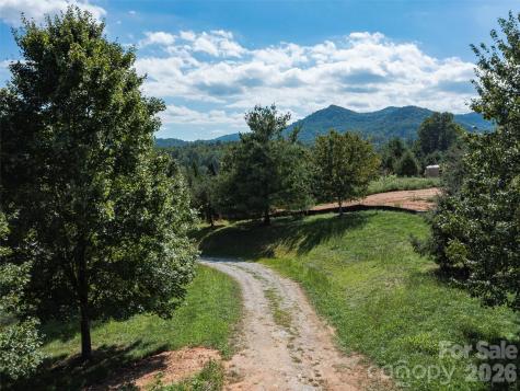 74 Walnut Valley Parkway Arden NC 28704