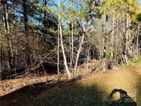 6.09 Acres, Lot 136/137 Johns Ridge Parkway Lenoir NC 28645