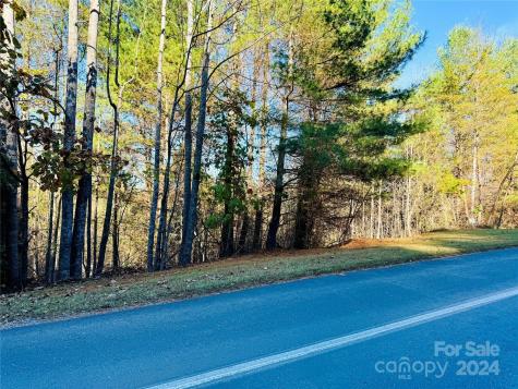 6.09 Acres, Lot 136/137 Johns Ridge Parkway Lenoir NC 28645