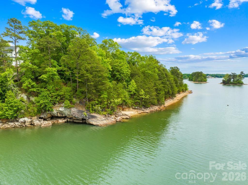 272 S Harbor Watch Drive Statesville NC 28677