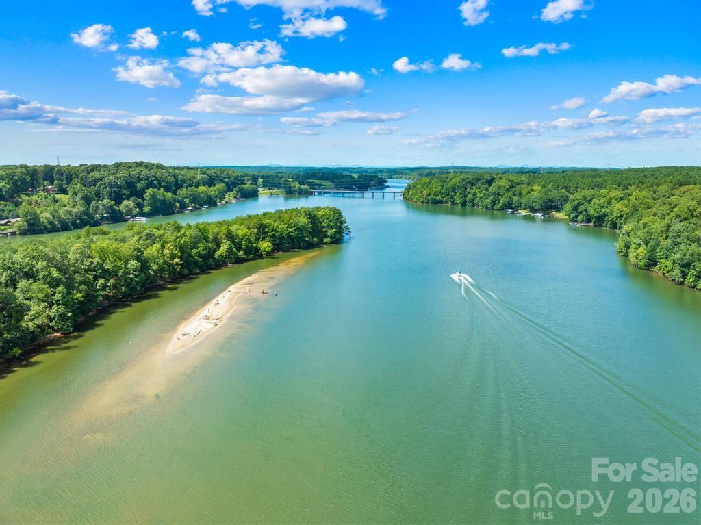 272 S Harbor Watch Drive Statesville NC 28677