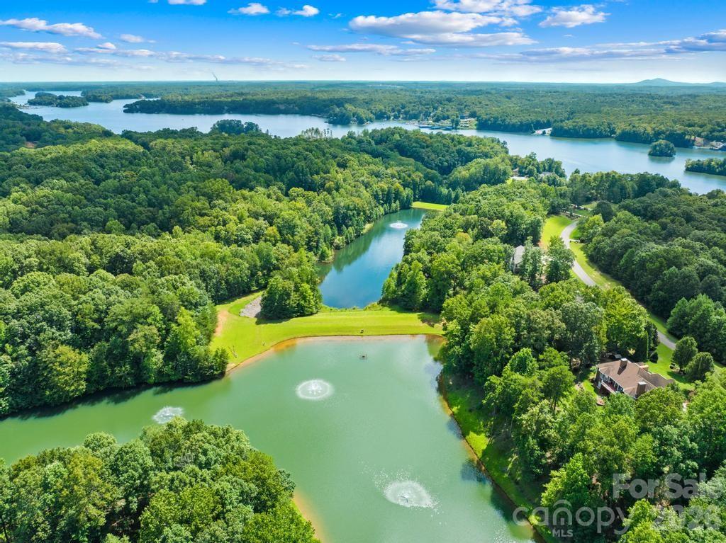 272 S Harbor Watch Drive Statesville NC 28677