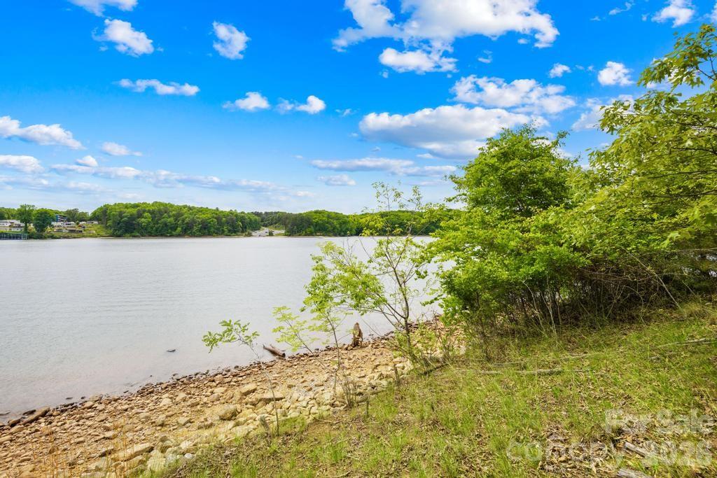 272 S Harbor Watch Drive Statesville NC 28677