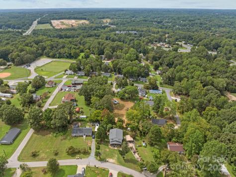 621 Pleasant Avenue Kannapolis NC 28081