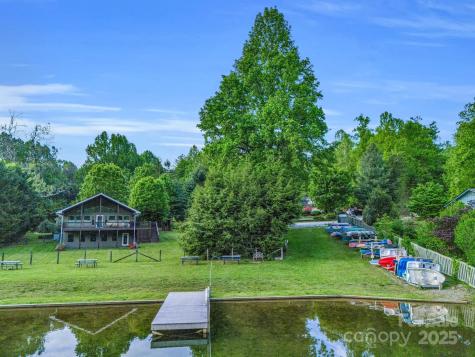 87 Pole Cat Road Saluda NC 28773