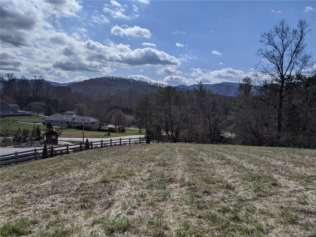 8 Majestic Oak Circle Asheville NC 28805