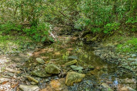 180 Fat Wall Road Marion NC 28752