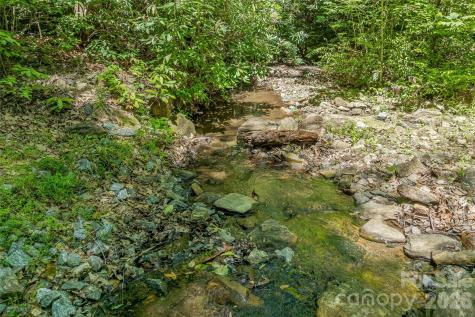 180 Fat Wall Road Marion NC 28752