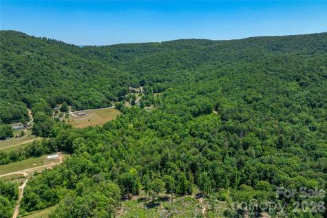 180 Fat Wall Road Marion NC 28752