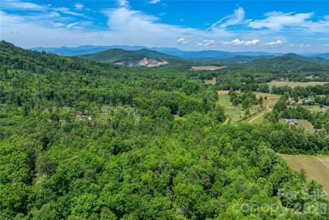 180 Fat Wall Road Marion NC 28752