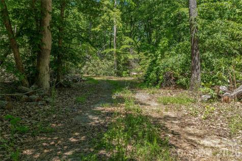 180 Fat Wall Road Marion NC 28752