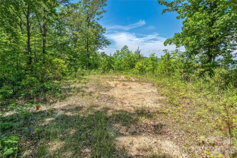 180 Fat Wall Road Marion NC 28752
