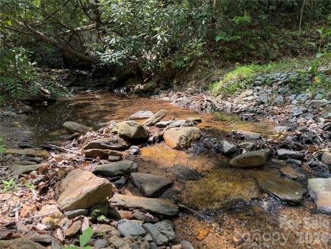 180 Fat Wall Road Marion NC 28752