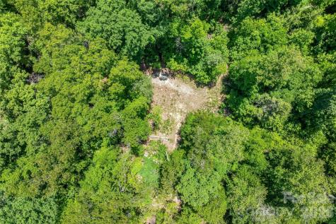 180 Fat Wall Road Marion NC 28752