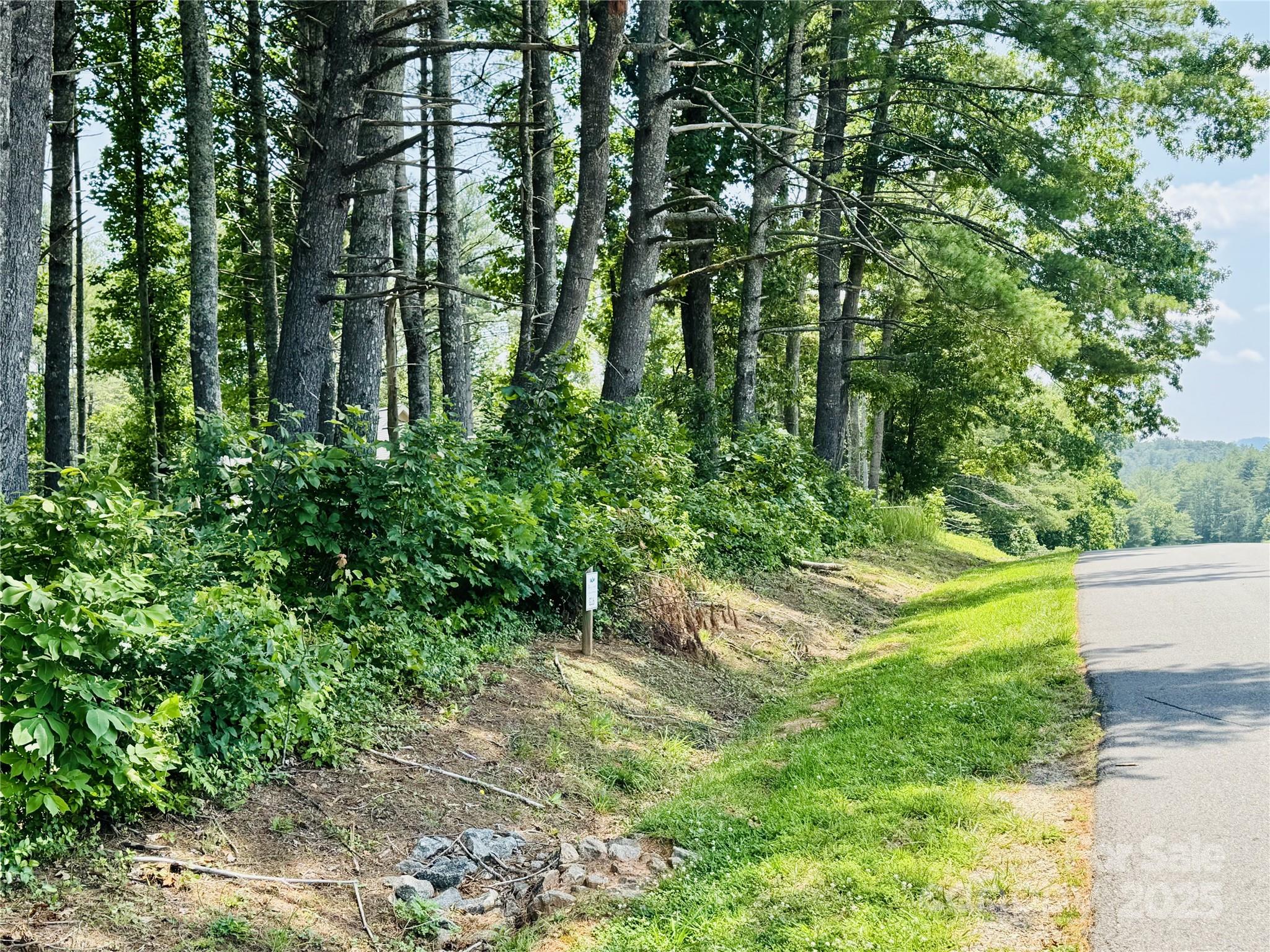 2.07 Acres, 2058 Thoroughbred Way Lenoir NC 28645